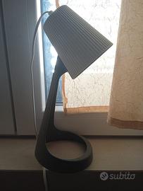 Lampada da Tavolo Design Moderna Bianco/Nero LED