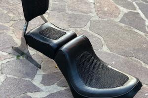 Sella Harley Davidson Softail + sissy bar