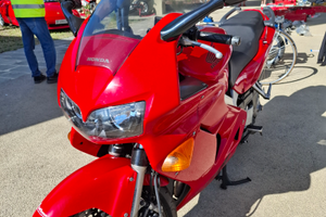 Honda VFR 800