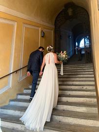 Abito da sposa in chiffon e pizzo