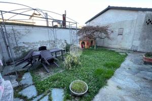 4 LOCALI A VALENZA