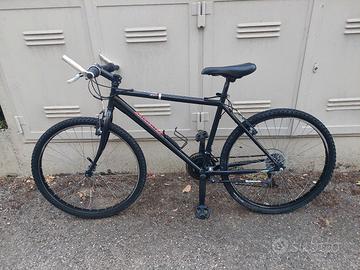 Mountain bike con ruote da 26"