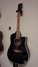 Chitarra acustica elettrificata