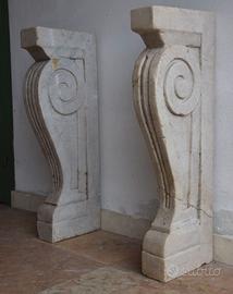 2 Gambe o mensole in marmo bianco