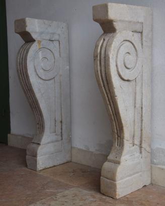 2 Gambe o mensole in marmo bianco