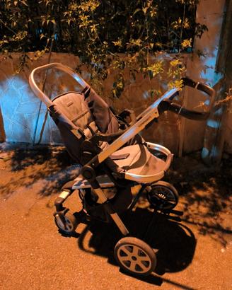 PASSEGGINO E SEGGIOLINO AUTO