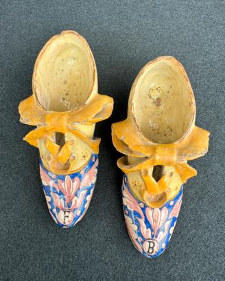 Scarpe in maiolica primi anni 900(vietri sul mare)