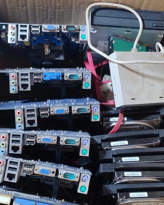scheda madre hard disk alimentatori