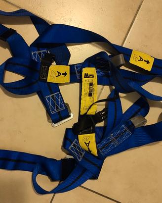 IMBRACATURA DI SICUREZZA + 3 MOSCHETTONI CERTIFICA