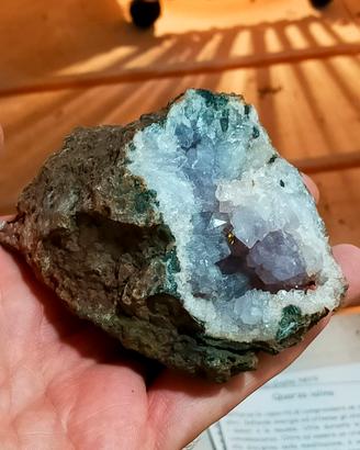 Geode completo di Ametista. (Marocco).