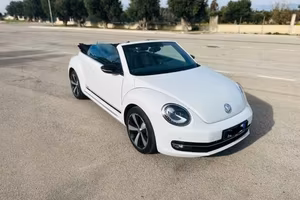 New beetle maggiolino cabrio 2015 ultima versione