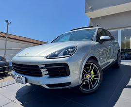Porsche Cayenne 3.0 V6 E-Hybrid open edition uni p