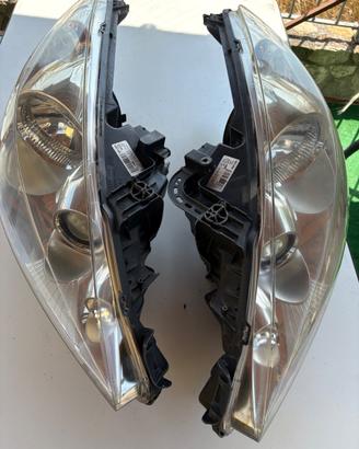 Proiettori dx/sx  con lente  Peugeot  207