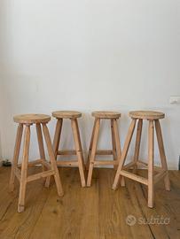 Sgabelli in legno di abete antico artigianali