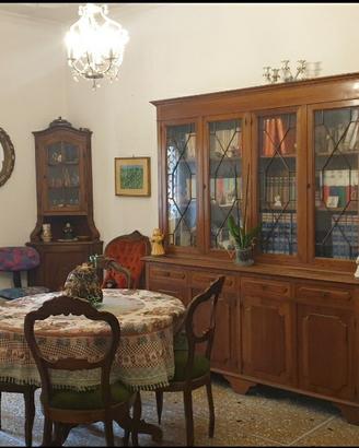 Ampia stanza singola in appartamento signorile