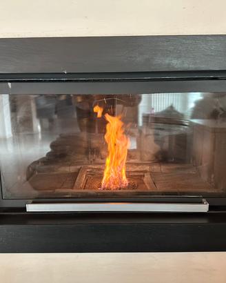 Caminetto legna e pellet