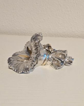 Fiore bicolore in metallo vintage