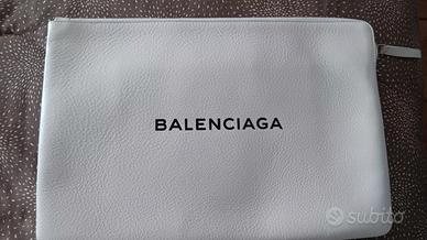 pochette di balenciaga di pelle battuta bianca 