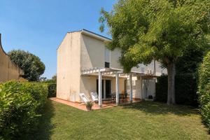 Villa con giardino a Marina Velca