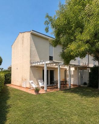 Villa con giardino a Marina Velca