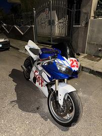 yamaha R6 99 aggiornata