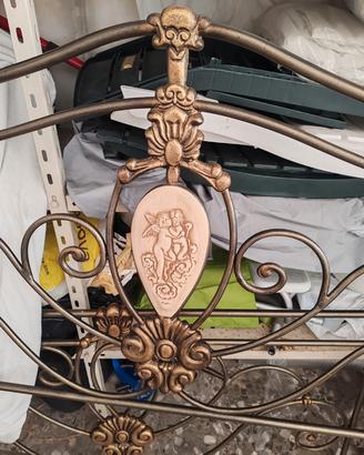 Letto matrimoniale è materazzo 