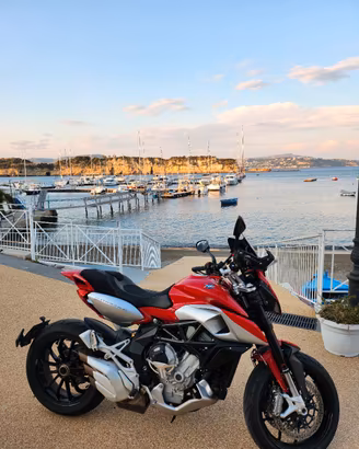 MV AGUSTA 5000 KM PERMUTA 0 SINISTRI 