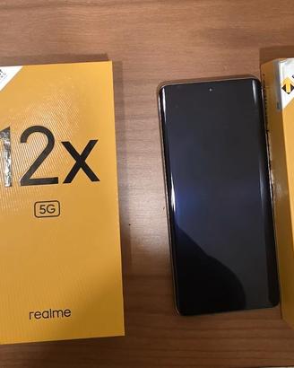 2 Telefoni come nuovi 350 trattabili 