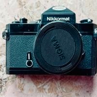 Macchina fotografica Nikon Nikkormat FT2 anni ‘70