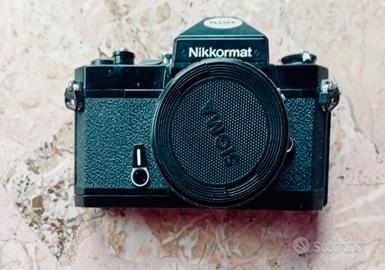Macchina fotografica Nikon Nikkormat FT2 anni ‘70