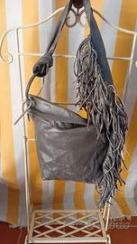 Borsa Patrizia Pepe grigia con frange