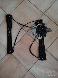 Alzacristallo anteriore sinistro