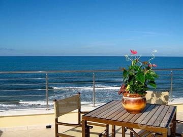 Residence fronte mare SAN VINCENZO