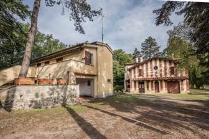Villa di 750 m² con più di 5 locali e box auto dop