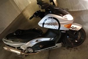 Yamaha T Max - 2001