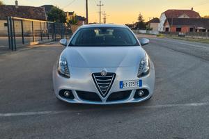 Alfa Romeo Giulietta 1.6 JTDM 2 Ok Neopatentati