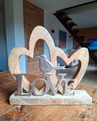 Statuetta Decorativa in Legno e Metallo "LOVE"