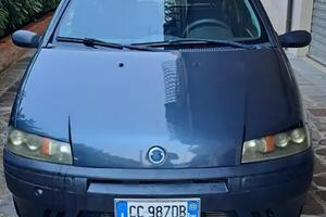 Fiat Punto 1.2 benzina – 2002 – 156.000km