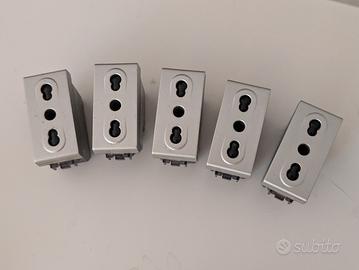 Stock 5 Prese Bipasso Bticino Livinglight Argento 