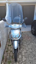 Peugeot Looxor  151cc