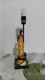 lampada e quadro etnici