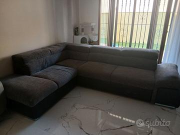 Divano ad angolo con Letto Estraibile e Vano Conte