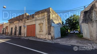 Casa singola con cortile e garage Piedimonte Etneo
