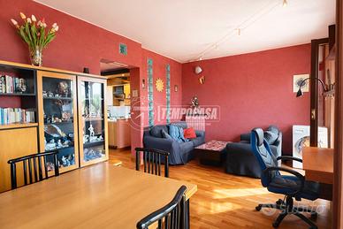 RIF. 593 - TRILOCALE CON BOX DOPPIO E SOLAIO
