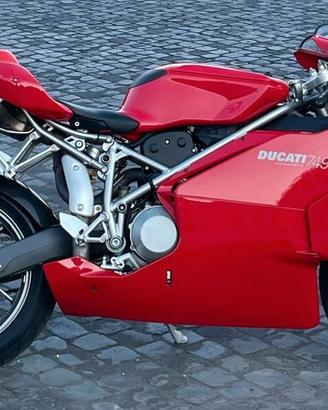 Ducati 749  KM 8.900  Da Amare.