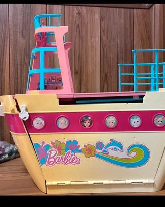 Nave da crociera Barbie