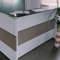 Bancone reception ,poltroncina ,cassettiera