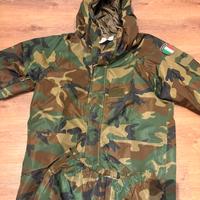 Giacca impermeabile mimetica