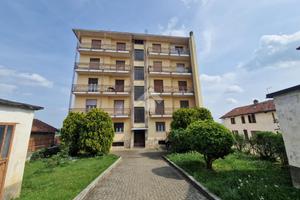 2 LOCALI A VILLAFRANCA D'ASTI