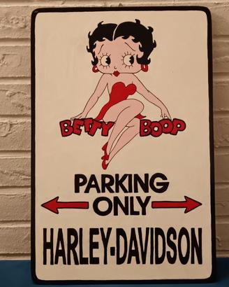 Harley Davidson Parking 